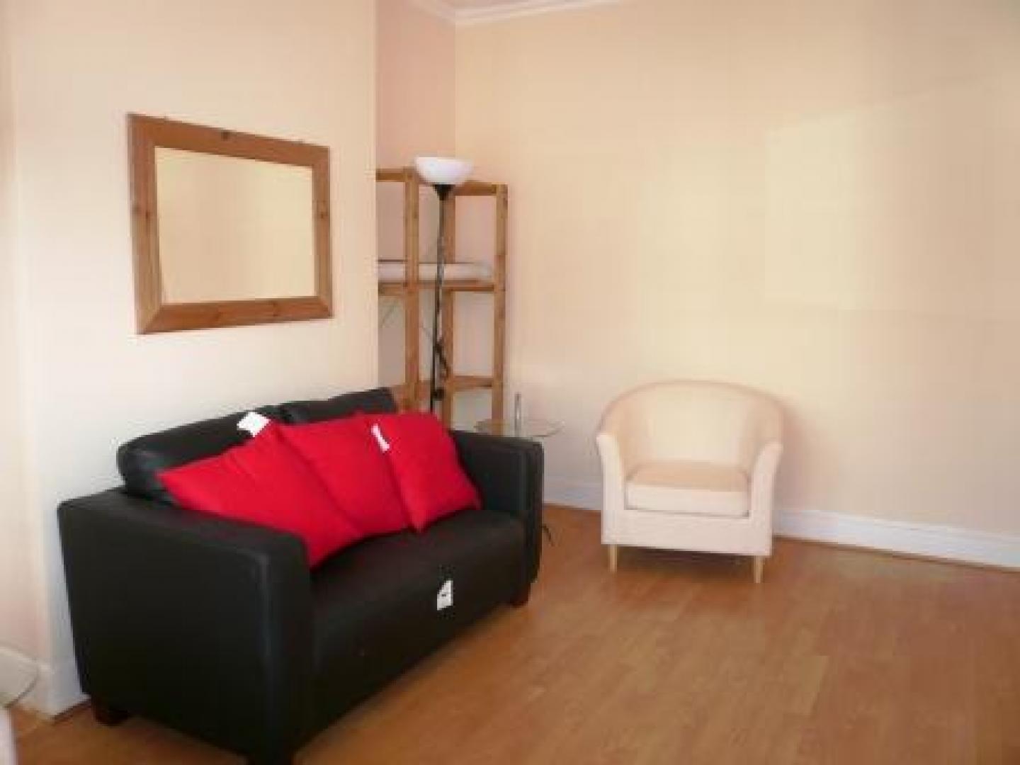 			NEW INSTRUCTION, 3 Bedroom, 1 bath, 1 reception Flat			 Hartland Road, QUEENS PARK